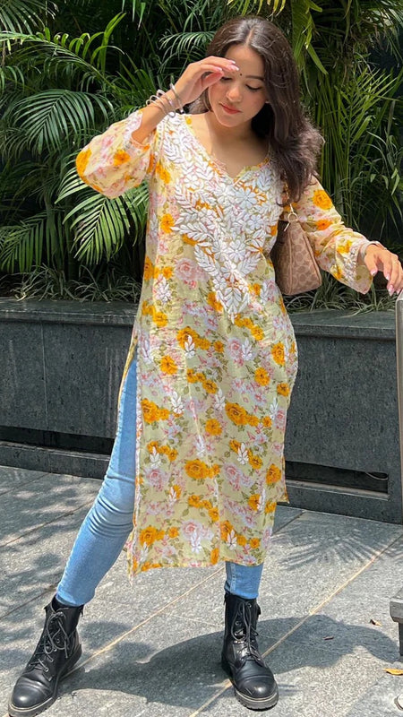 Door hand-embroidered malmal Kurti with gift💝 inside/ Door kurti