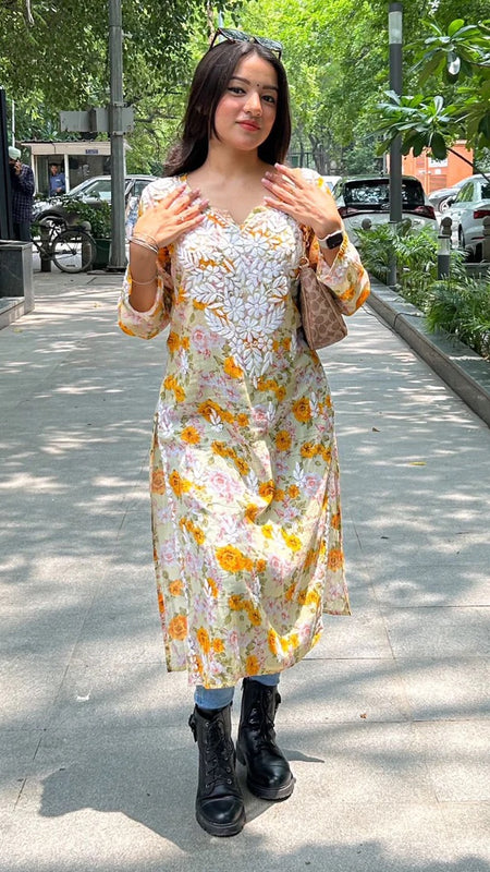 Door hand-embroidered malmal Kurti with gift💝 inside/ Door kurti
