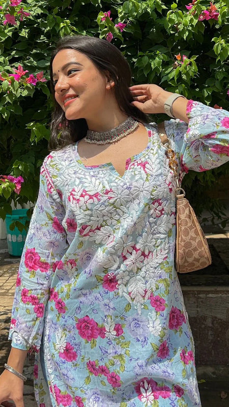 Door hand-embroidered malmal Kurti with gift💝 inside/ Door kurti
