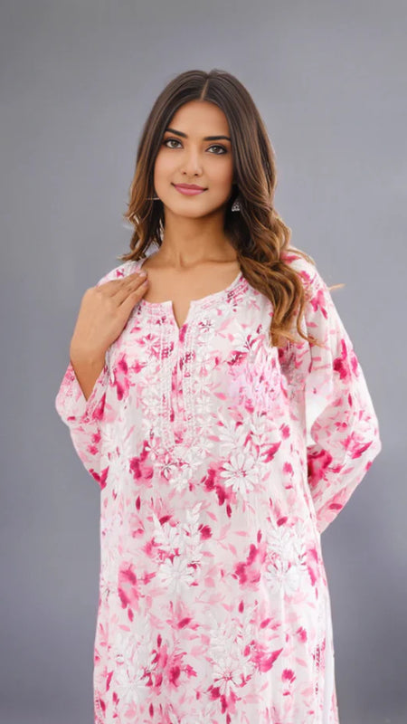 Neitra hand-embroidered malmal Kurti