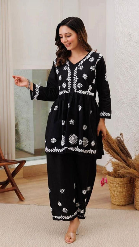 COTTON SHORT KURTI SET WITH GIFT ๐ INSIDE