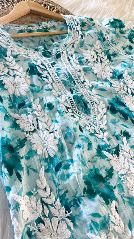 Neitra hand-embroidered malmal Kurti