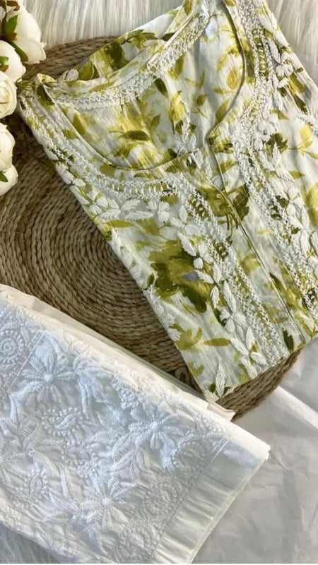 Neitra hand-embroidered malmal Kurti