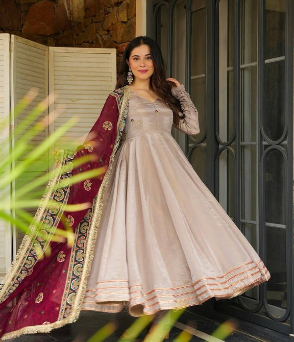 Exclusive Trending Designer Gown with Heavy sequence embroidery Dupatta 👗