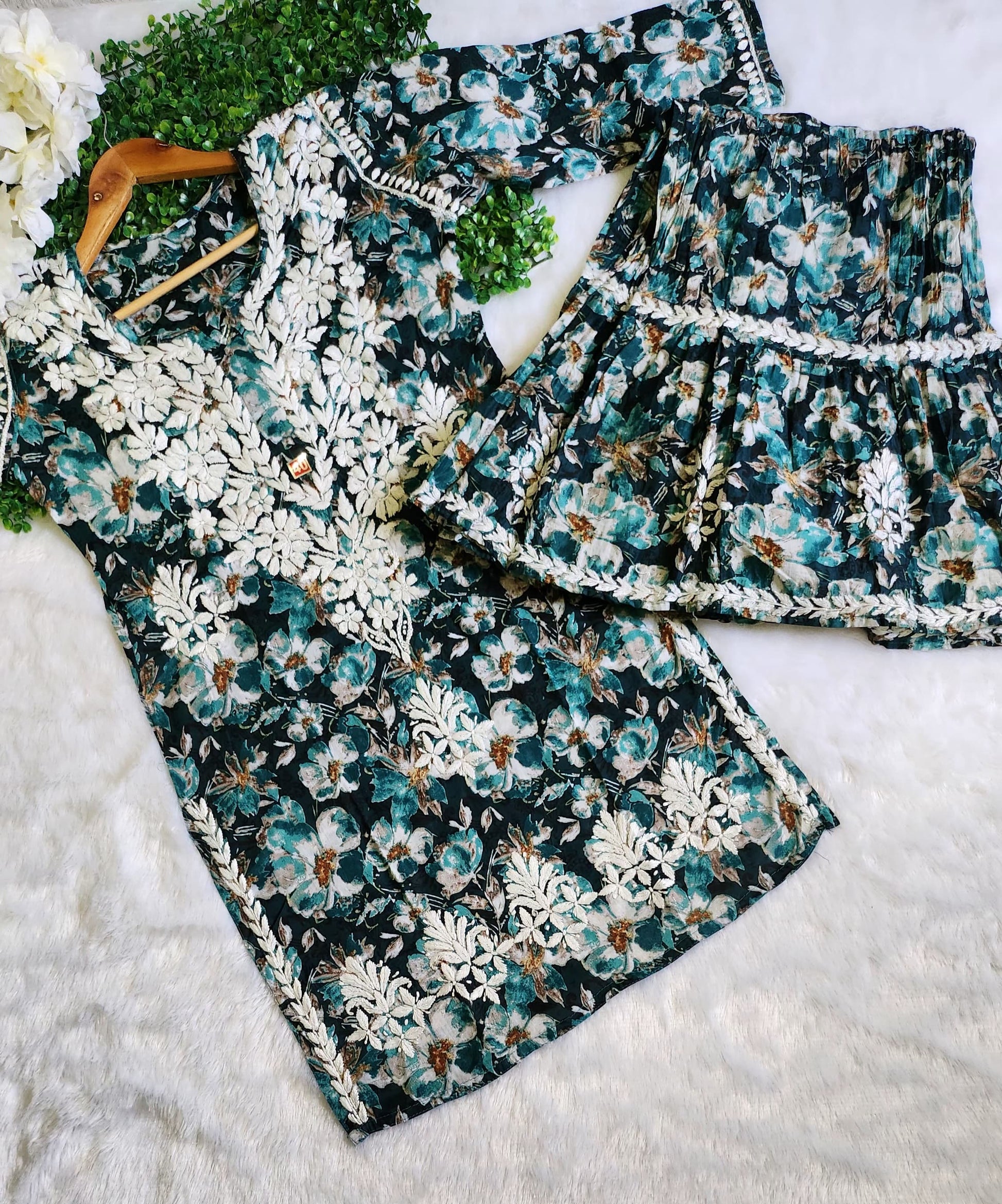 MAL SHORT KURTI WITH GARARA SET WITH FREE GIFT 💝 INSIDE