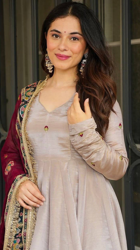 Exclusive Trending Designer Gown with Heavy sequence embroidery Dupatta 👗