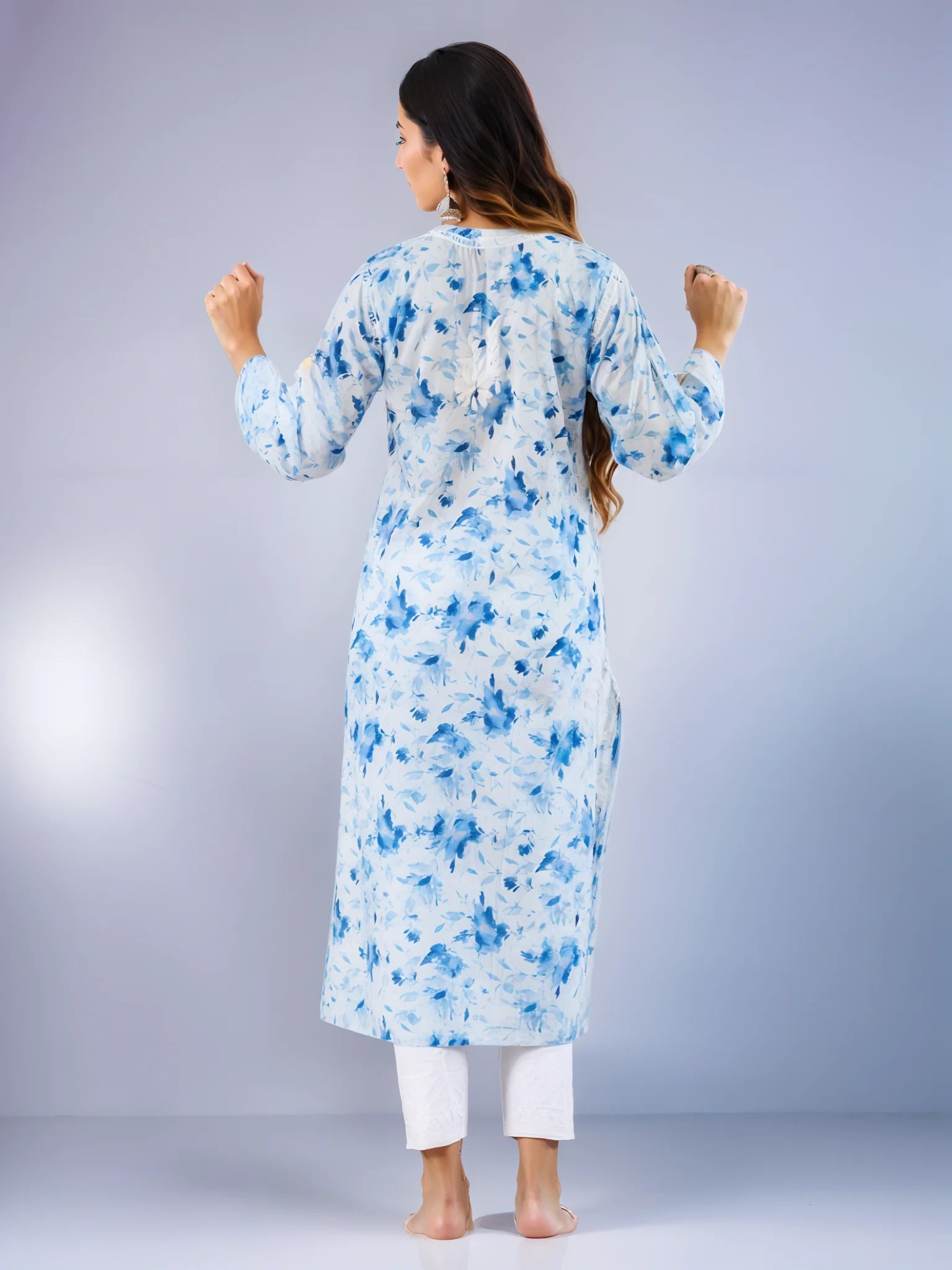 Neitra hand-embroidered malmal Kurti