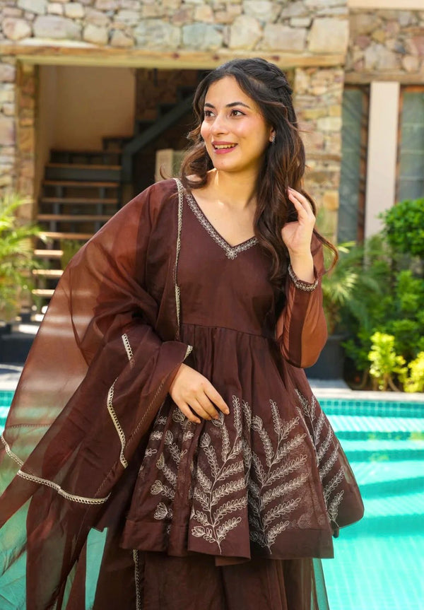 Beautiful Designer Set Witb Elegant Coding Embroidered Work