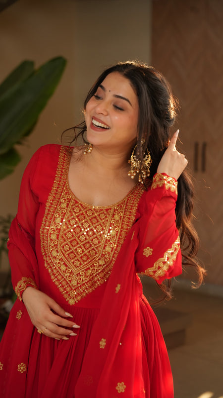 KAREENA GOWN WITH ZARIWOR AND DUPATTA