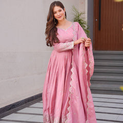 NEW Launching  *REAL MODELLING* Designer Party Wear Look Collection