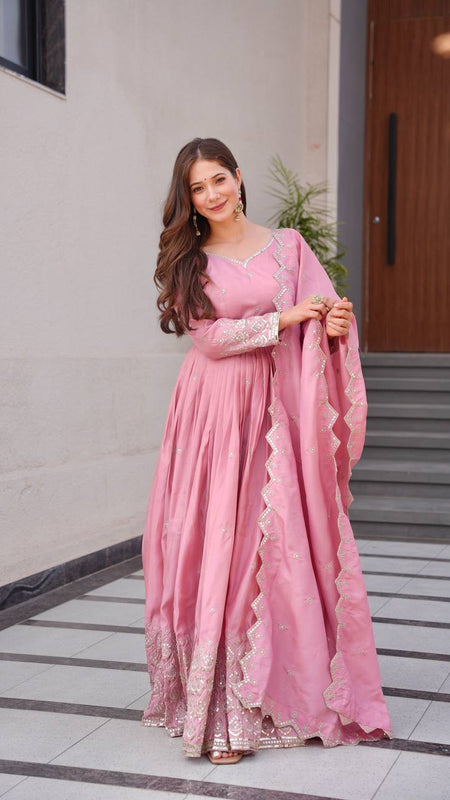 NEW Launching  *REAL MODELLING* Designer Party Wear Look Collection