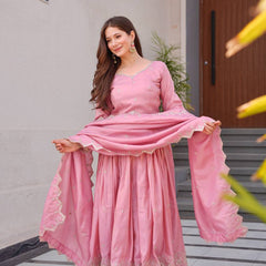 NEW Launching  *REAL MODELLING* Designer Party Wear Look Collection