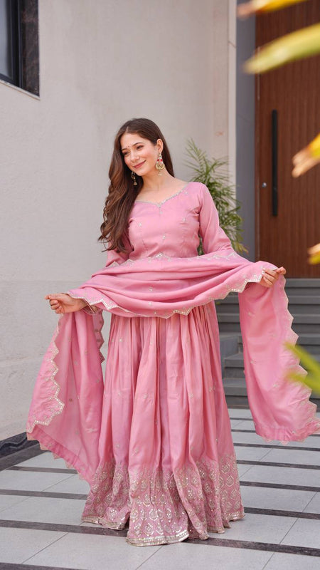 NEW Launching  *REAL MODELLING* Designer Party Wear Look Collection